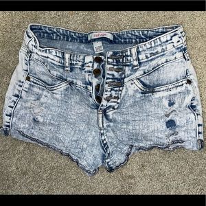 Refuge Jean Shorts